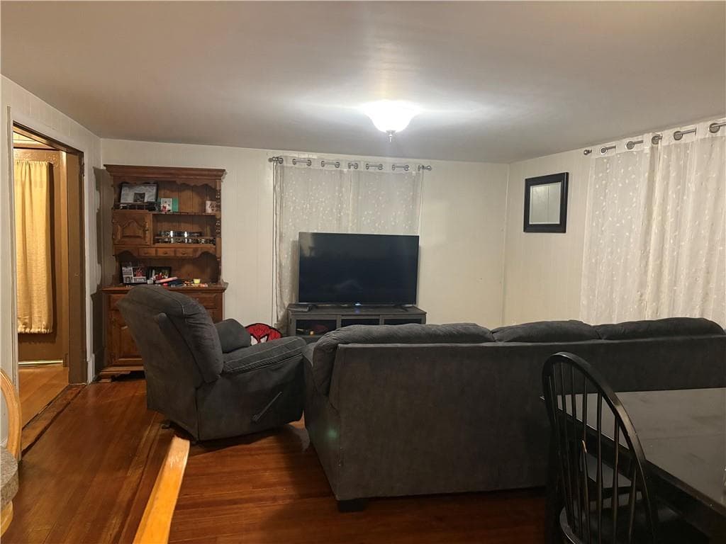 644 Elm Street - Photo 3
