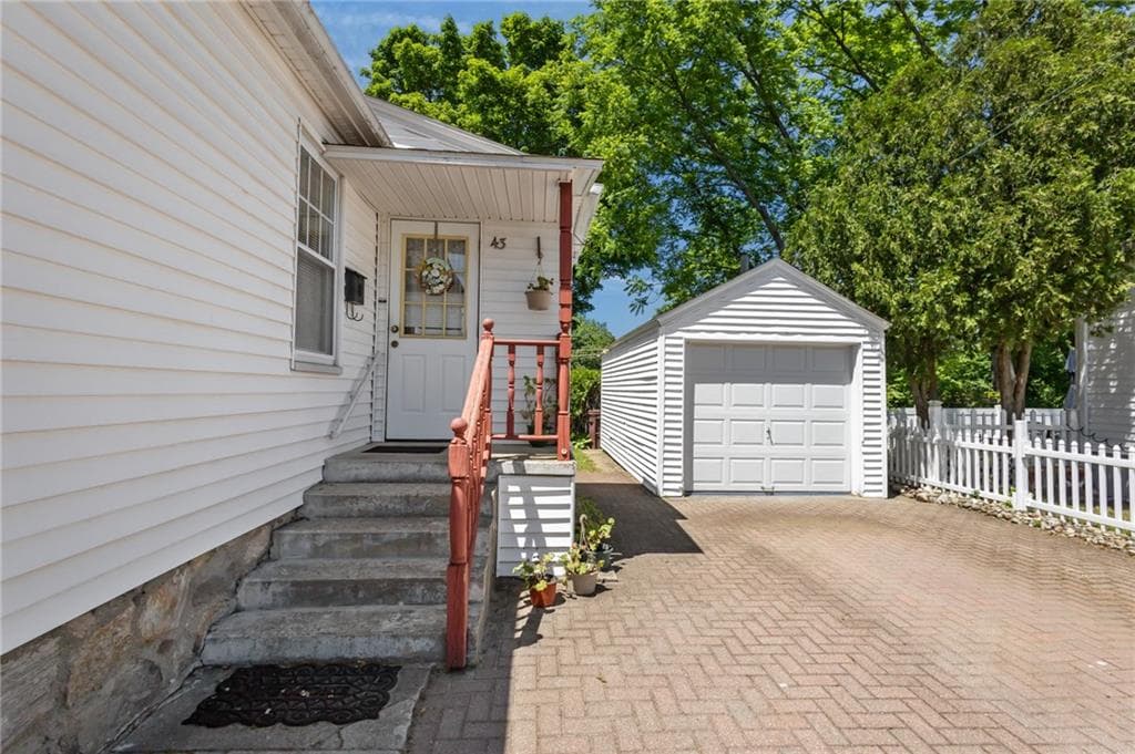 43 Virginia Avenue - Photo 2
