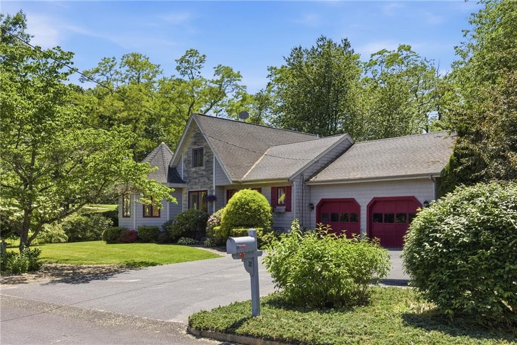 32 Briarwood Road - Photo 2