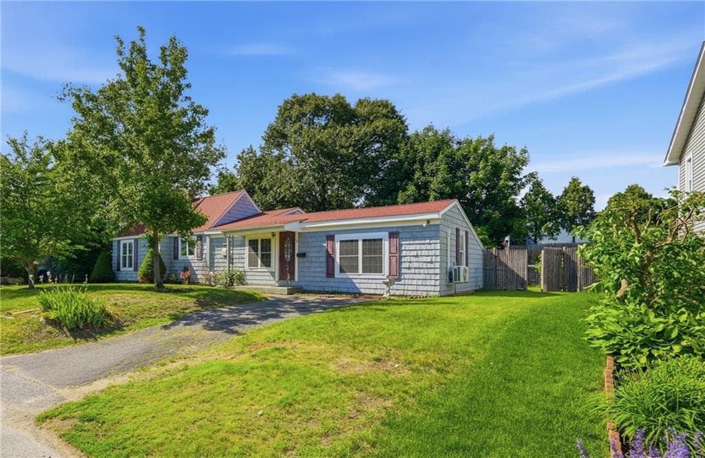 38 Franklin Street - Photo 2
