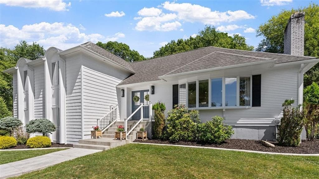83 Nicole Drive - Photo 2