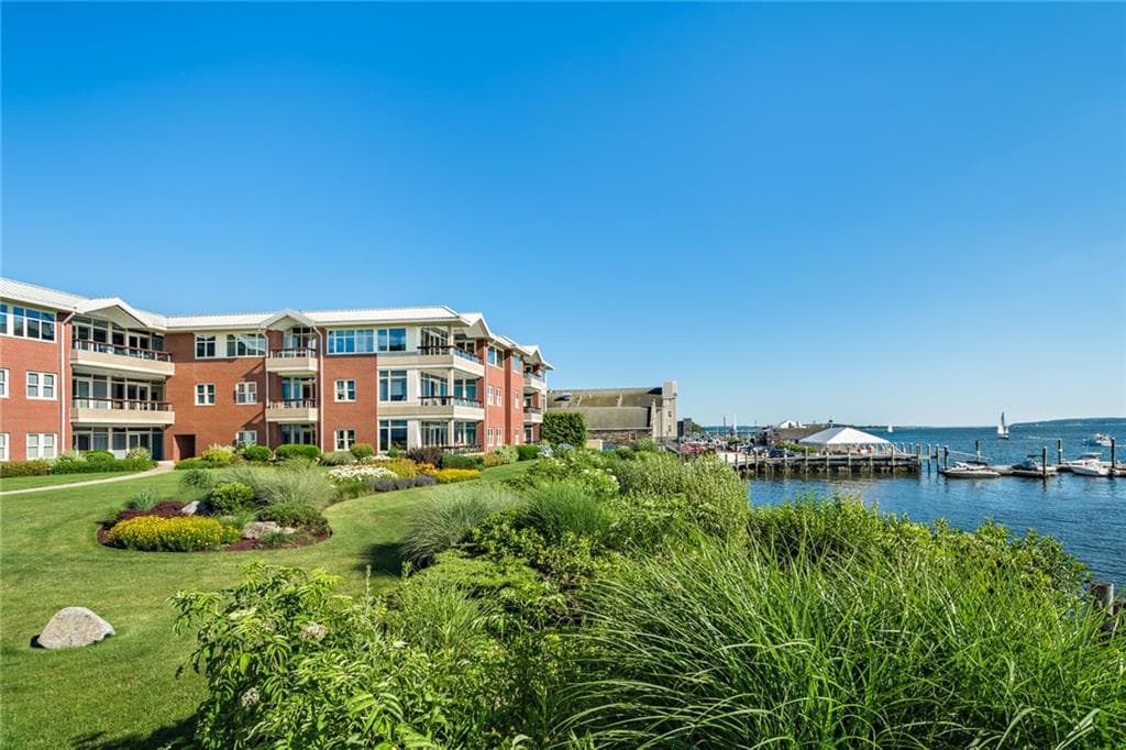 341 Thames Street #302-S