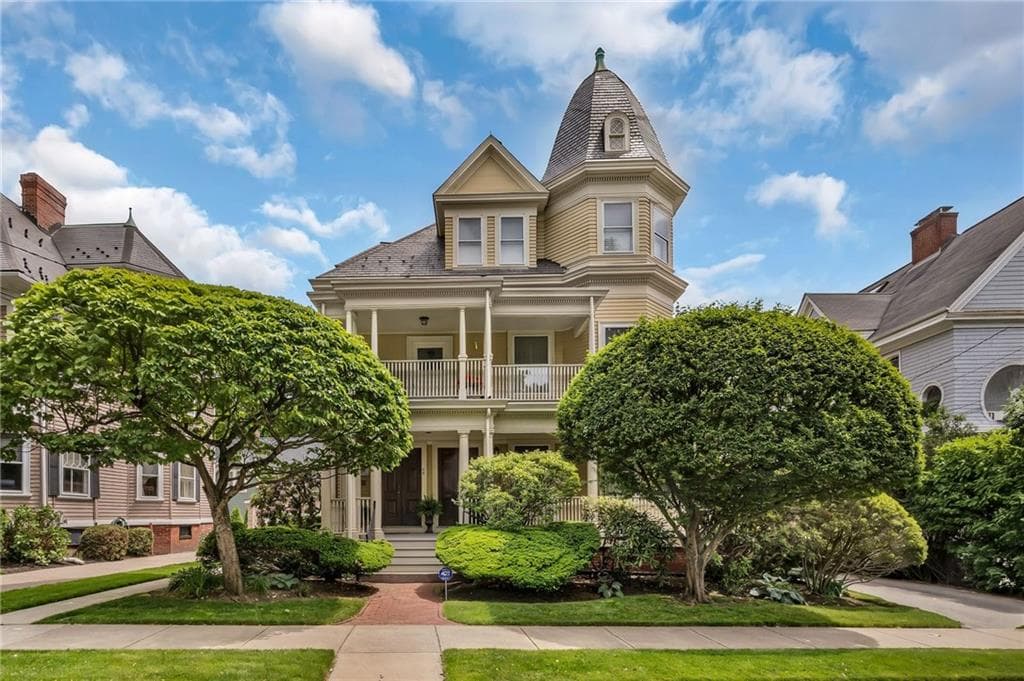 57 Arlington Avenue #1