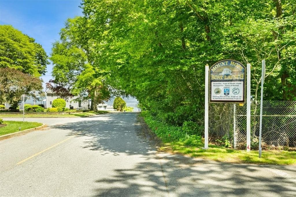 2 Lafayette Drive - Photo 4