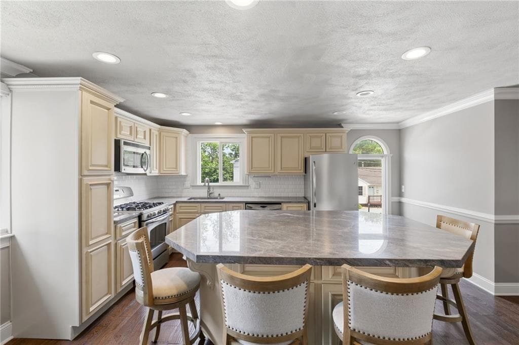 1310 Douglas Avenue - Photo 5