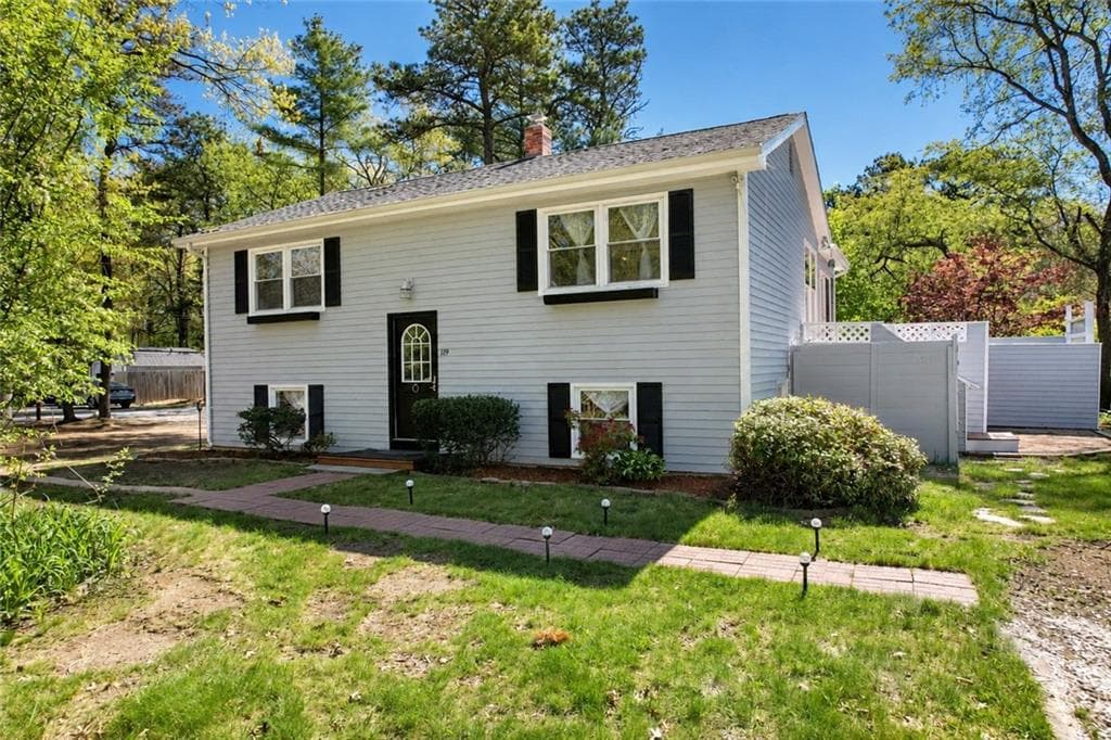 119 Hemlock Road - Photo 2
