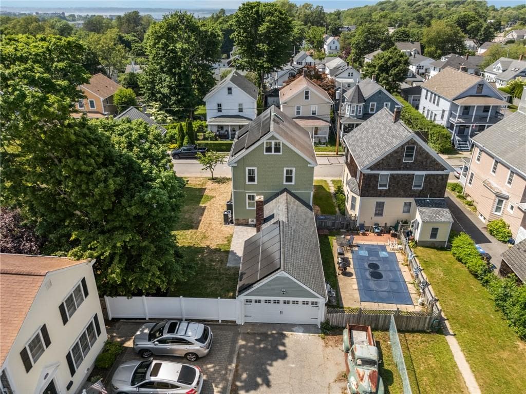 21 Russell Avenue - Photo 4