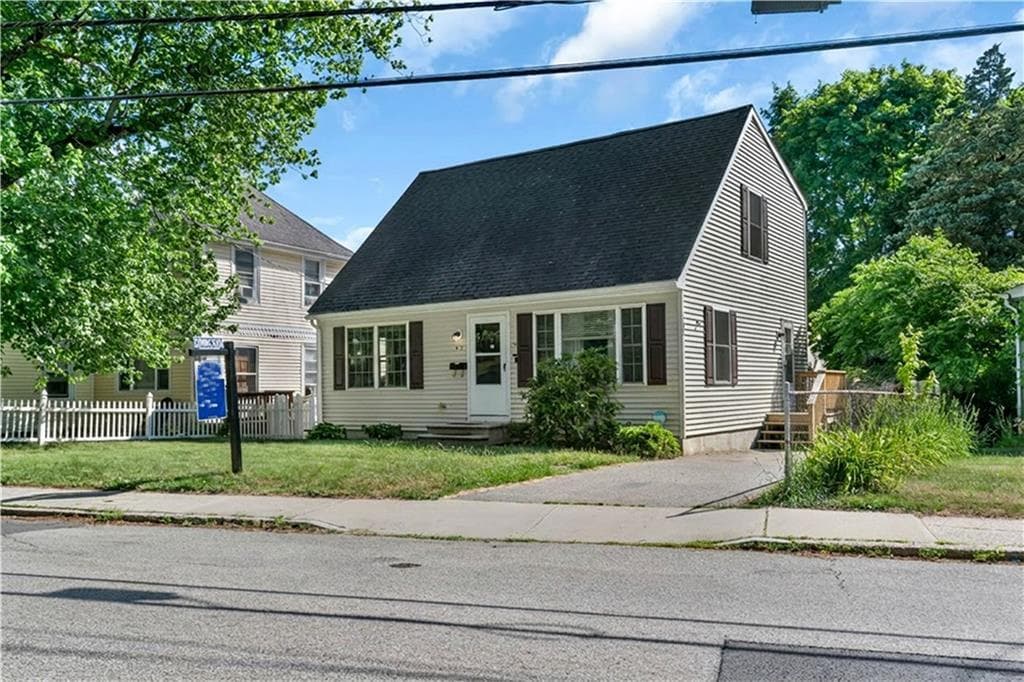 815 Elm Street - Photo 2