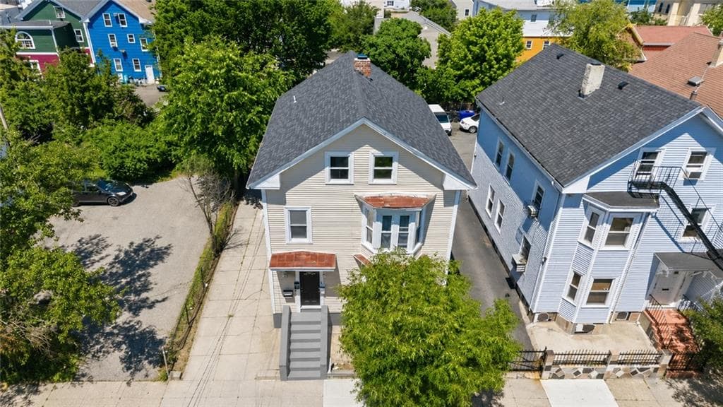 195 Bellevue Avenue - Photo 2