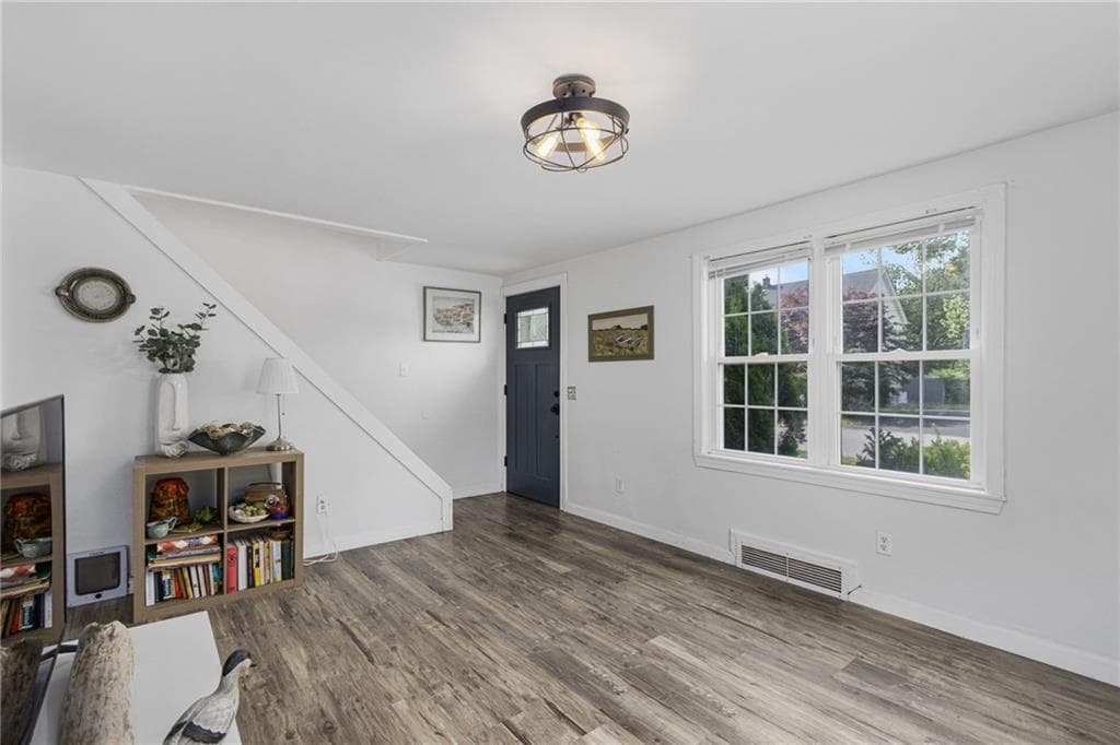 100 Penguin Avenue - Photo 5