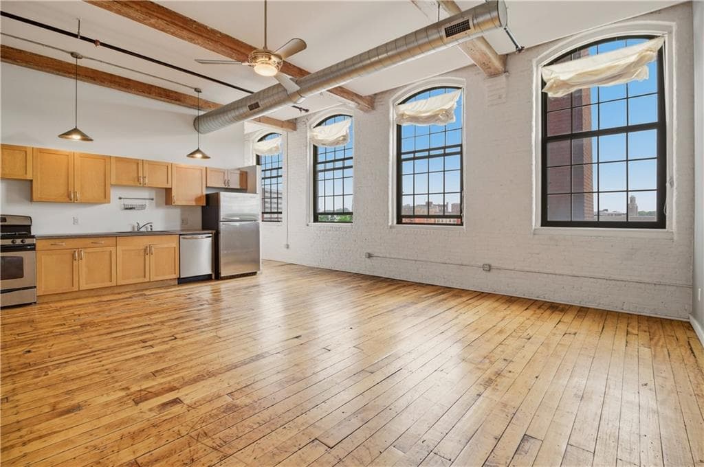 28 Bayley St Street #406 - Photo 2