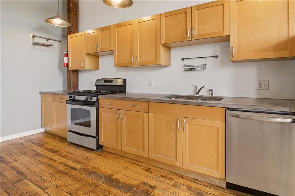 28 Bayley St Street #406 - Photo 5