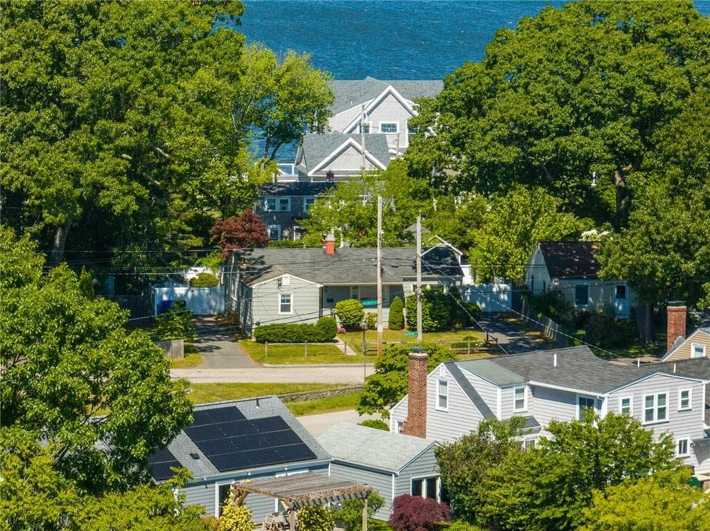 905 Bullocks Point Avenue - Photo 2