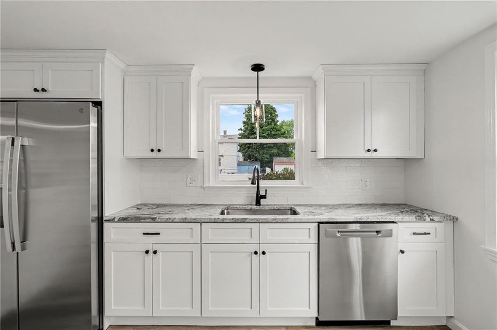 125 Olympia Avenue - Photo 3