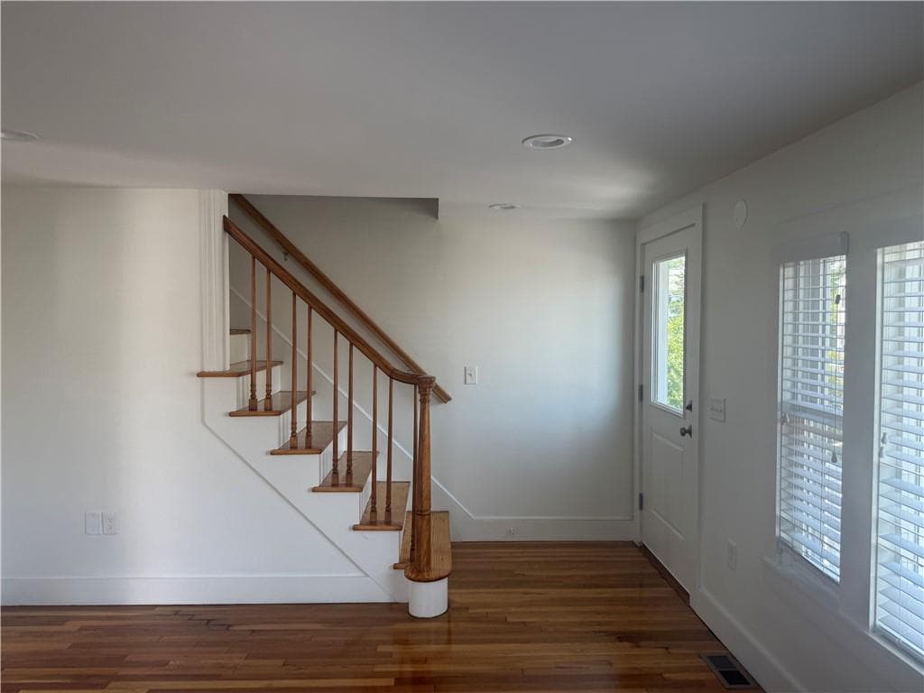 10 Manuel Street - Photo 2