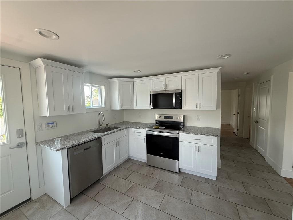 10 Manuel Street - Photo 3