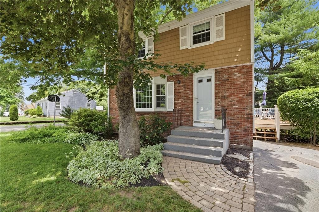 10 Sprague Street - Photo 2