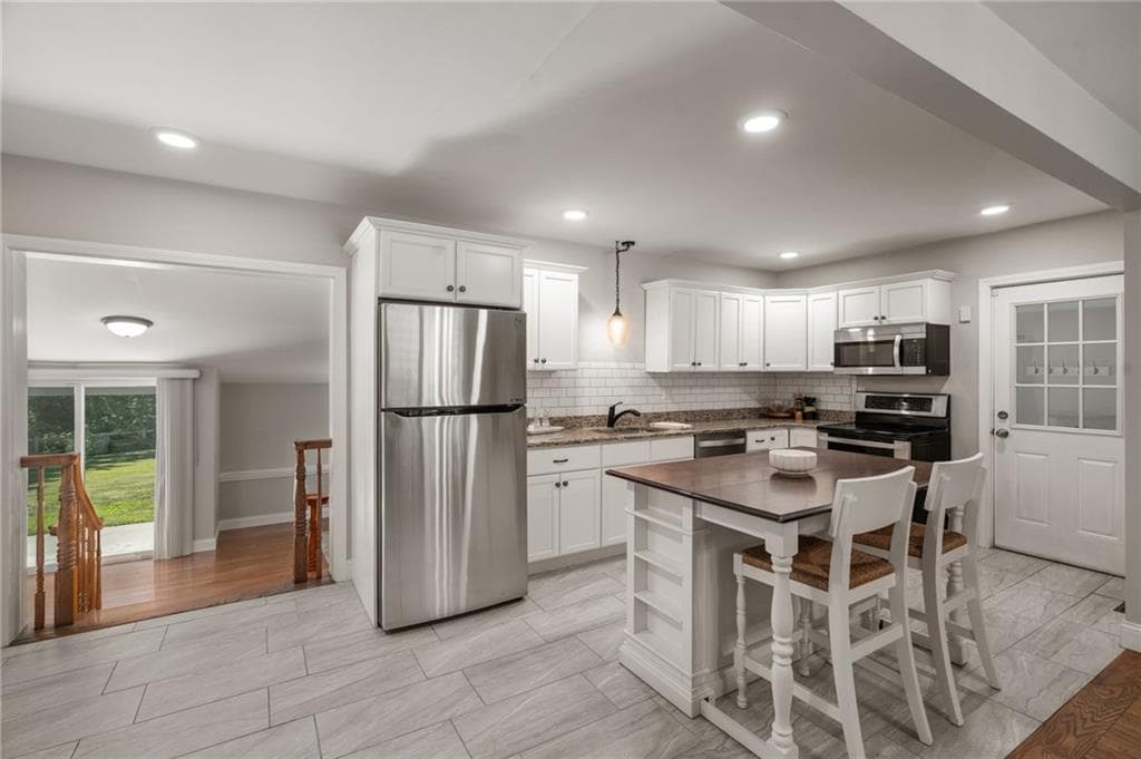 380 Woodward Avenue - Photo 3