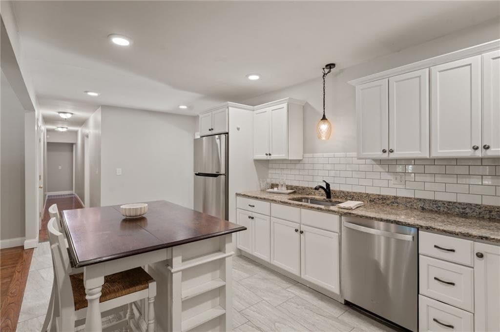 380 Woodward Avenue - Photo 5