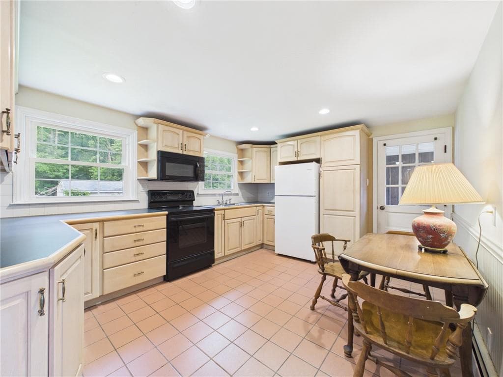 24 Sweet Fern Drive - Photo 4