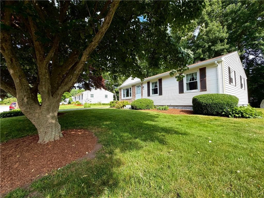 83 Crestwood Court - Photo 2