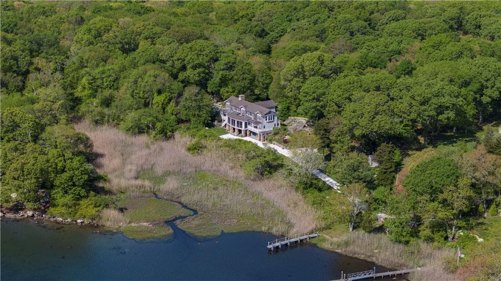 137 Cove Point East - Photo 2
