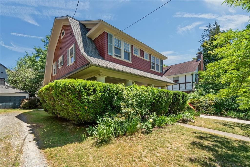 11 Grotto Avenue