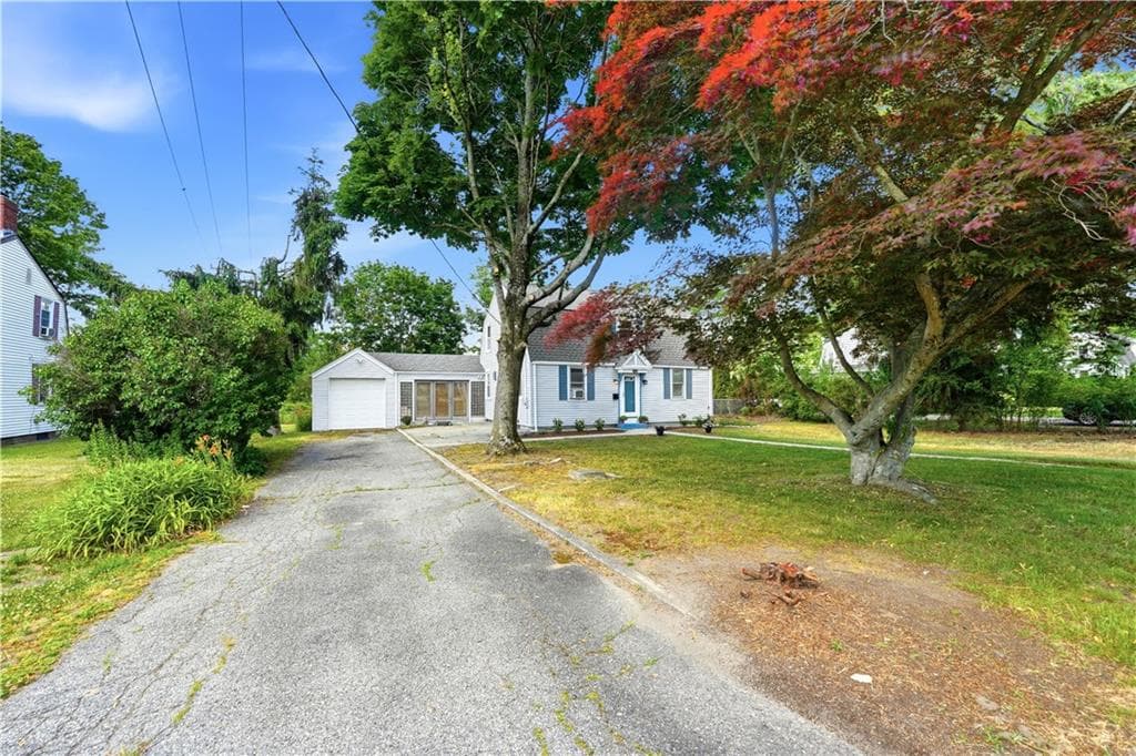 512 Woonasquatucket Avenue - Photo 2