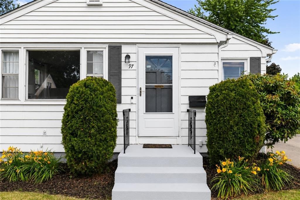 97 Victor Avenue - Photo 2