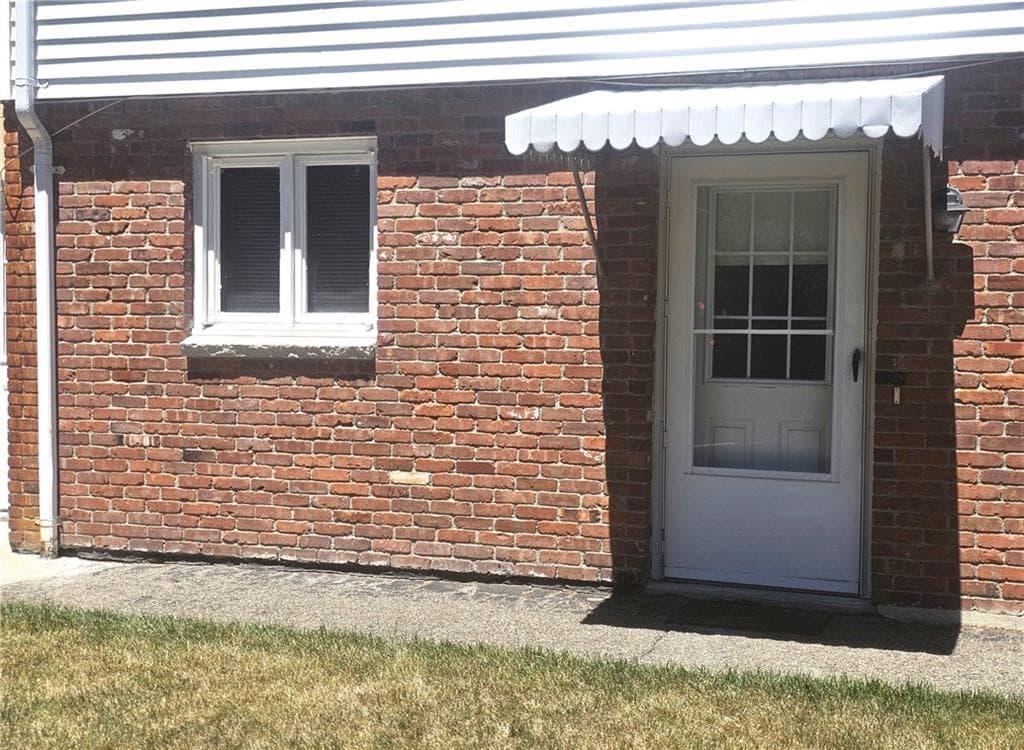 124 Jane Street #B - Photo 2