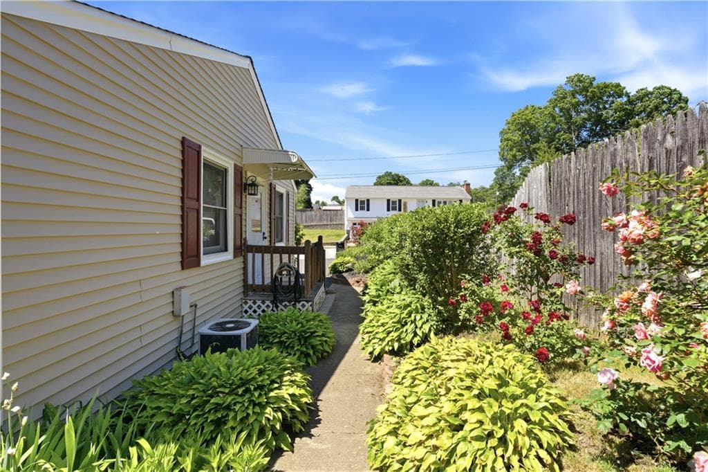 14 Oak Street - Photo 5