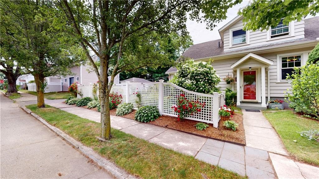 130 Grace Street - Photo 3