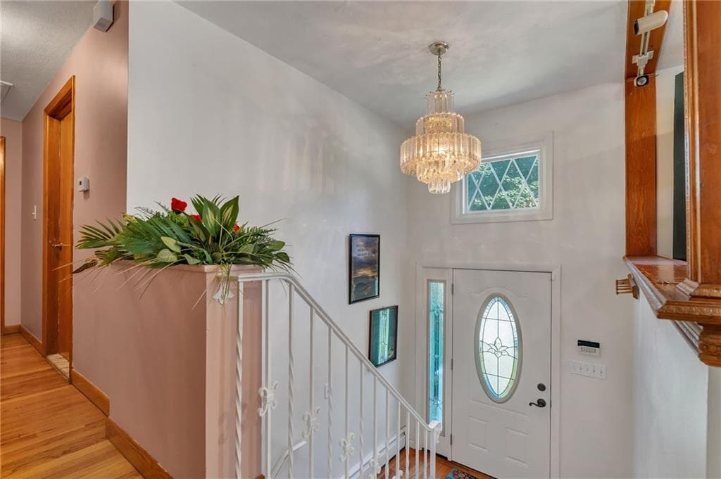 83 Valente Drive - Photo 2