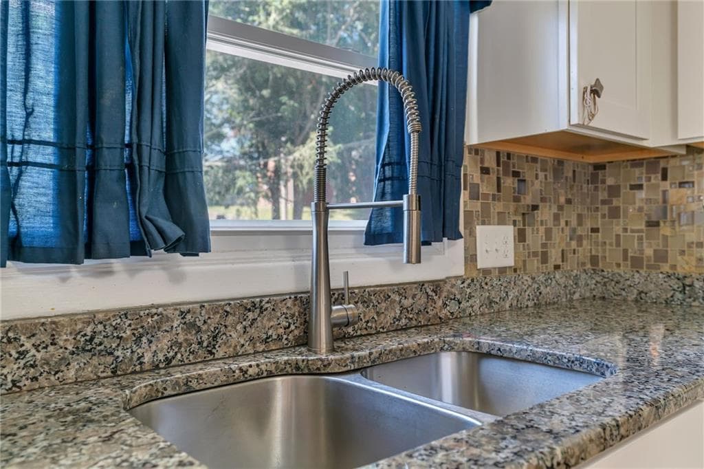 83 Valente Drive - Photo 5