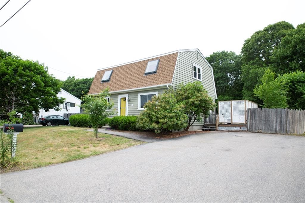 23 Saundra Drive - Photo 2