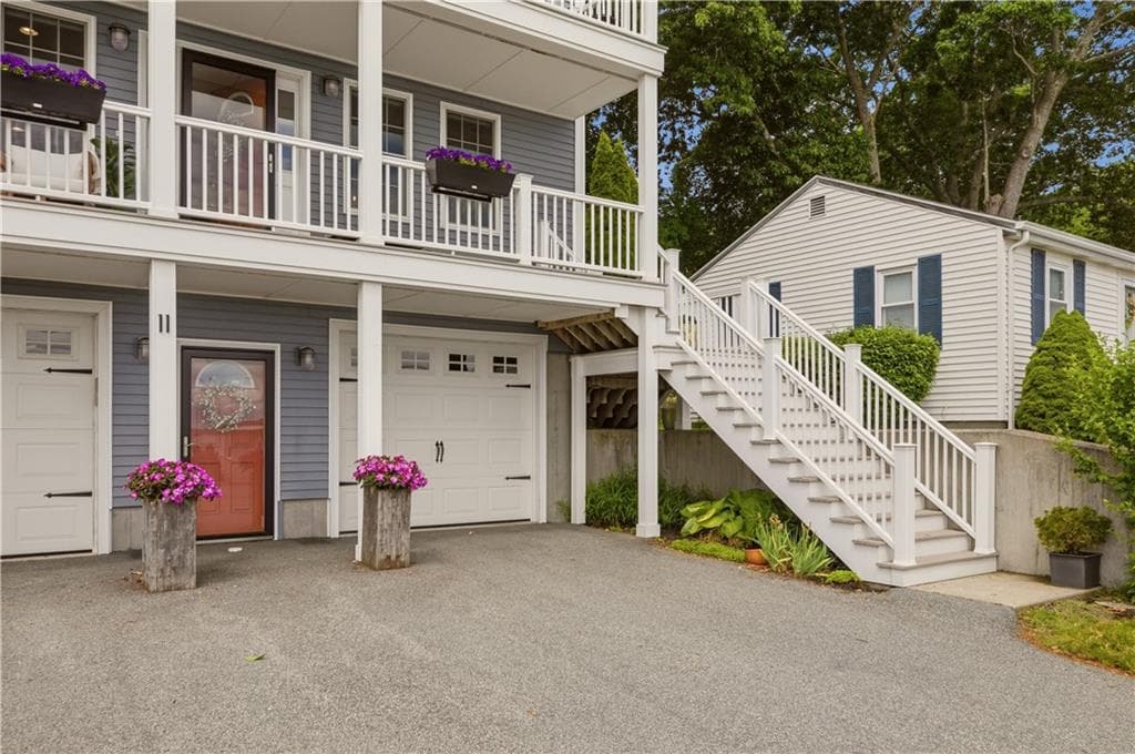 11 King Philip Avenue - Photo 3