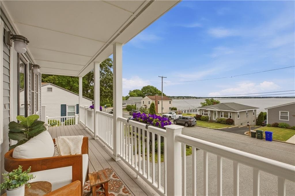11 King Philip Avenue - Photo 4