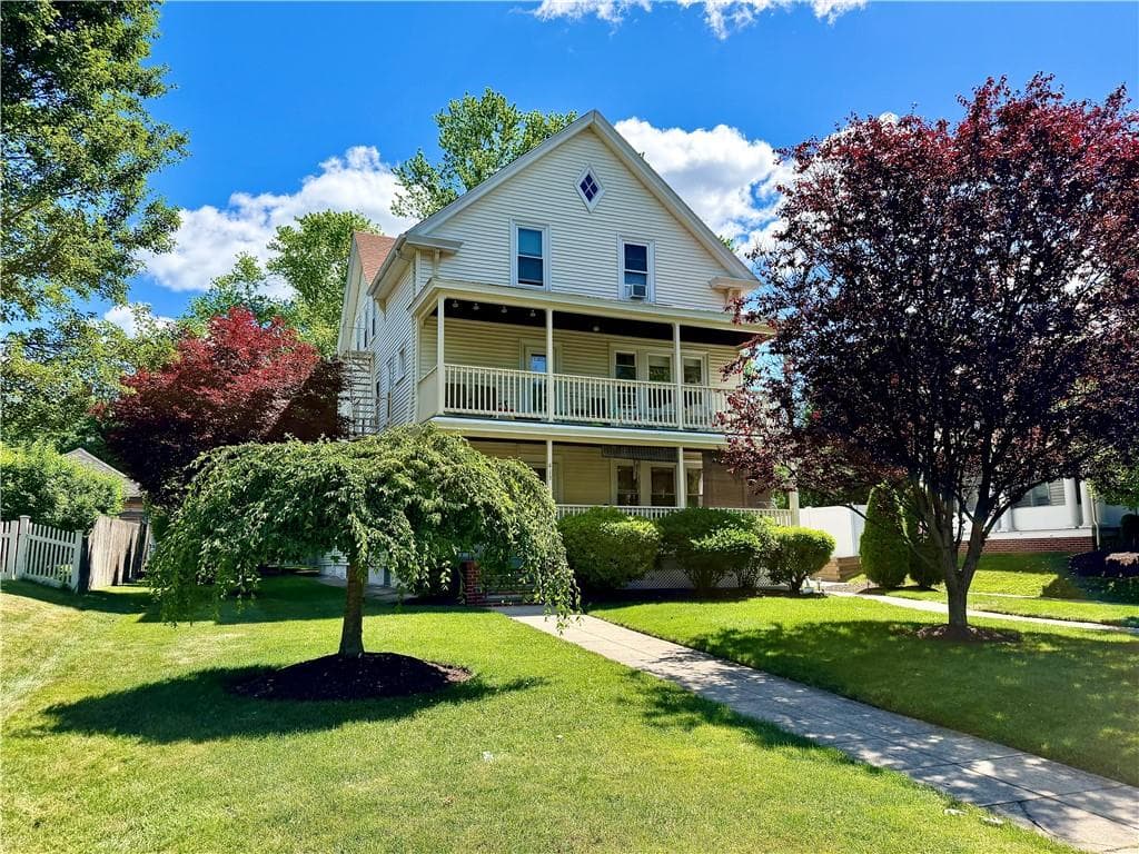 415 Harris Avenue - Photo 2