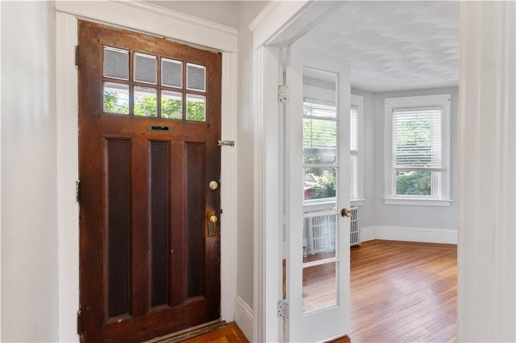 153 Irving Avenue - Photo 2