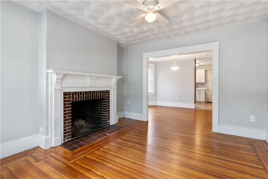 153 Irving Avenue - Photo 5