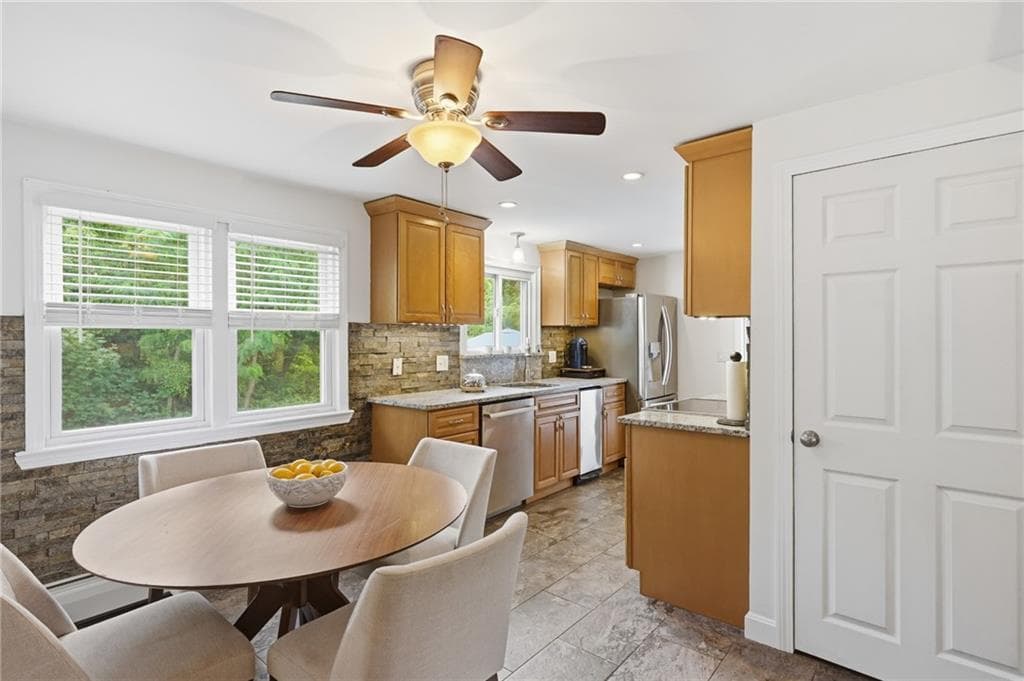 72 Fairweather Avenue - Photo 3