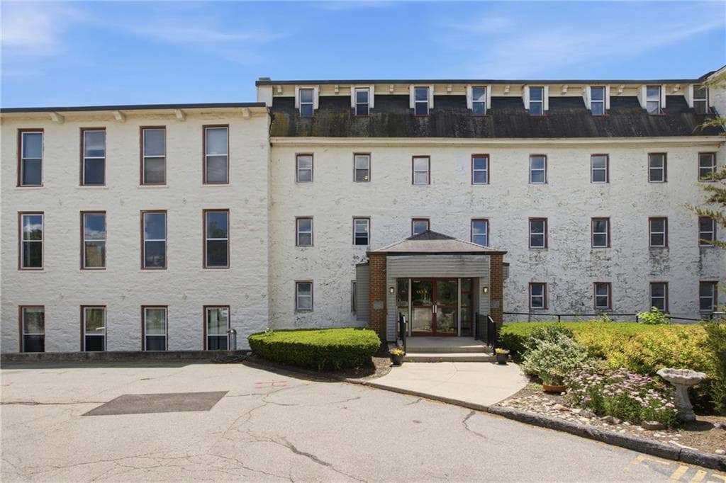 494 Woonasquatucket Avenue #411