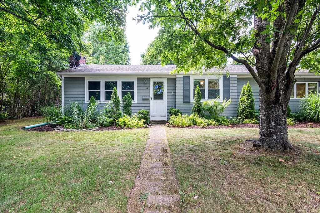 19 Waldron Avenue - Photo 2