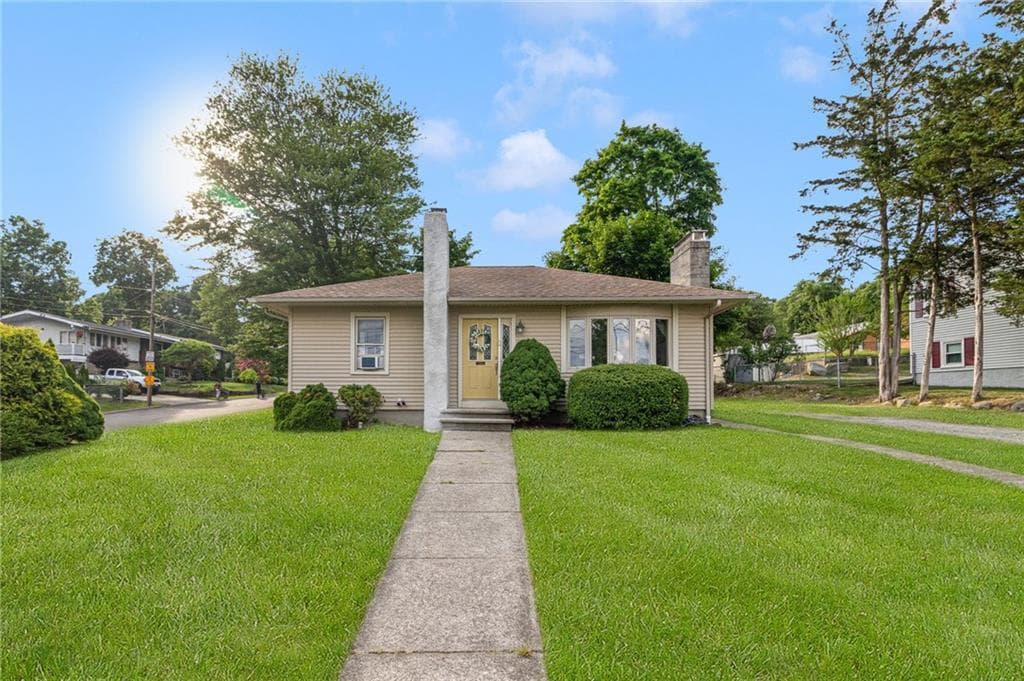 50 Memorial Avenue - Photo 2