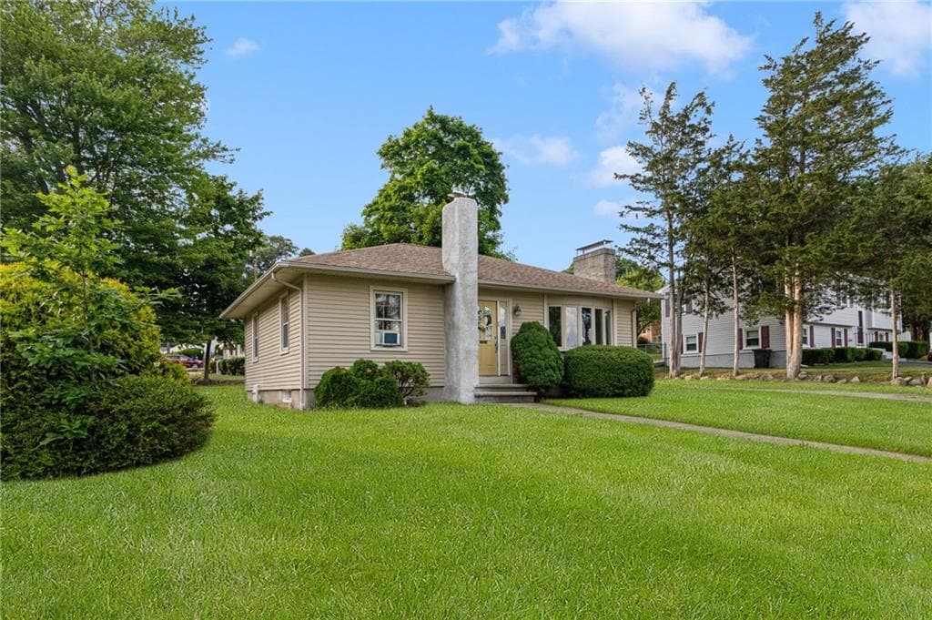 50 Memorial Avenue - Photo 3