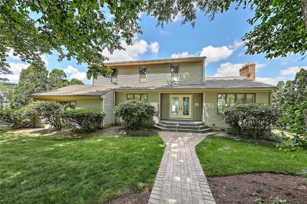 129 Seaside Drive - Photo 1