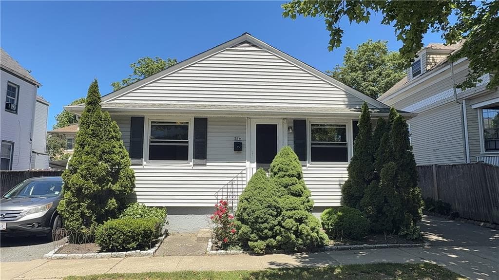 25 Thurston Avenue #B