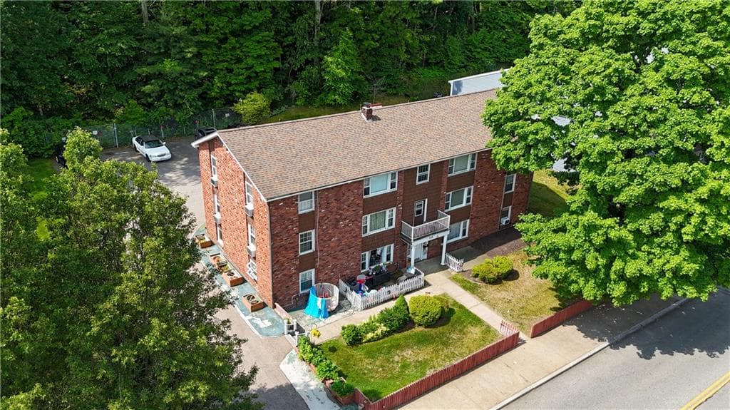 339 Privilege Street - Photo 4