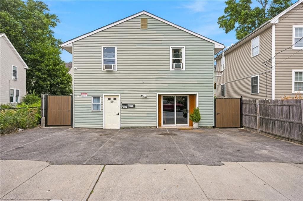 69 Trask Street