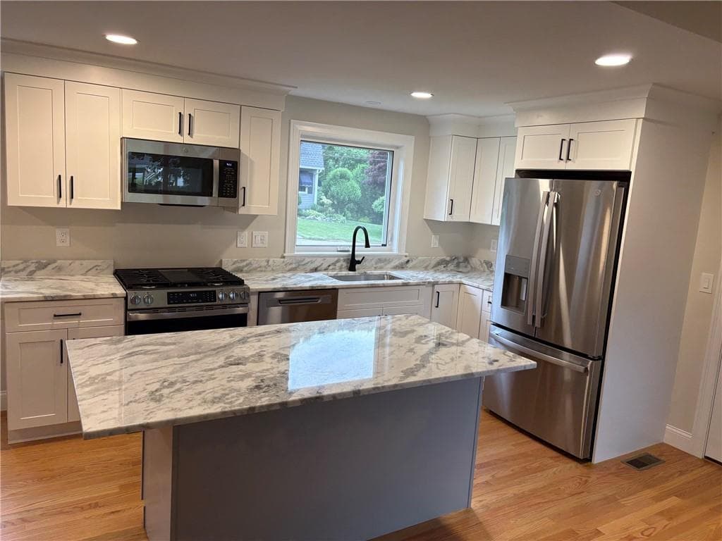 76 Beverly Road - Photo 3